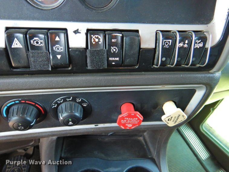 image for item DP4357 2012 Kenworth T660  semi truck