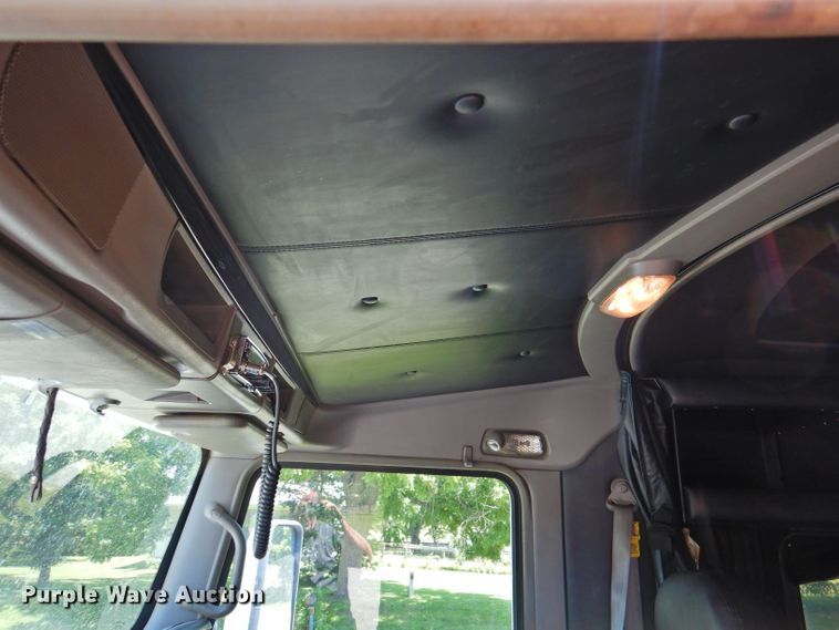 image for item DP4357 2012 Kenworth T660  semi truck