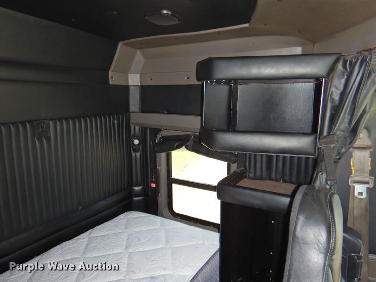 image for item DP4357 2012 Kenworth T660  semi truck