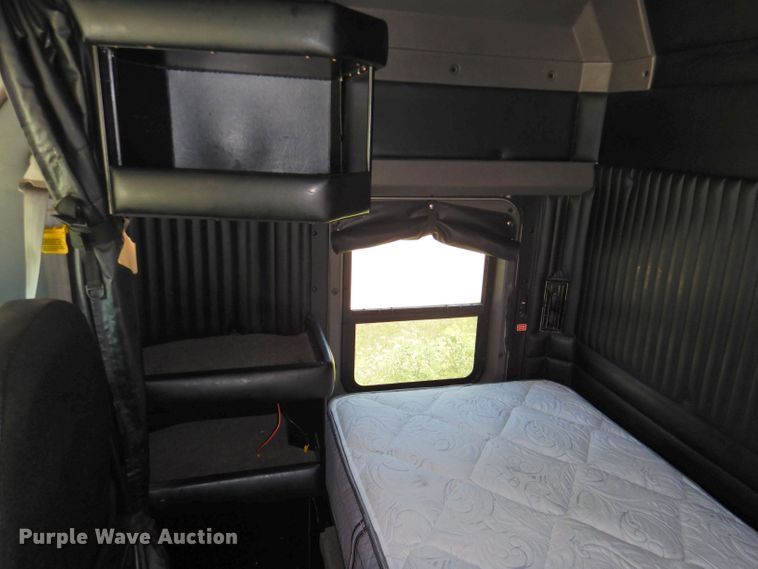 image for item DP4357 2012 Kenworth T660  semi truck