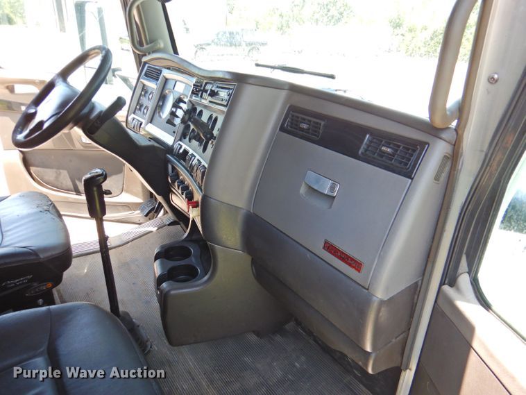 image for item DP4357 2012 Kenworth T660  semi truck