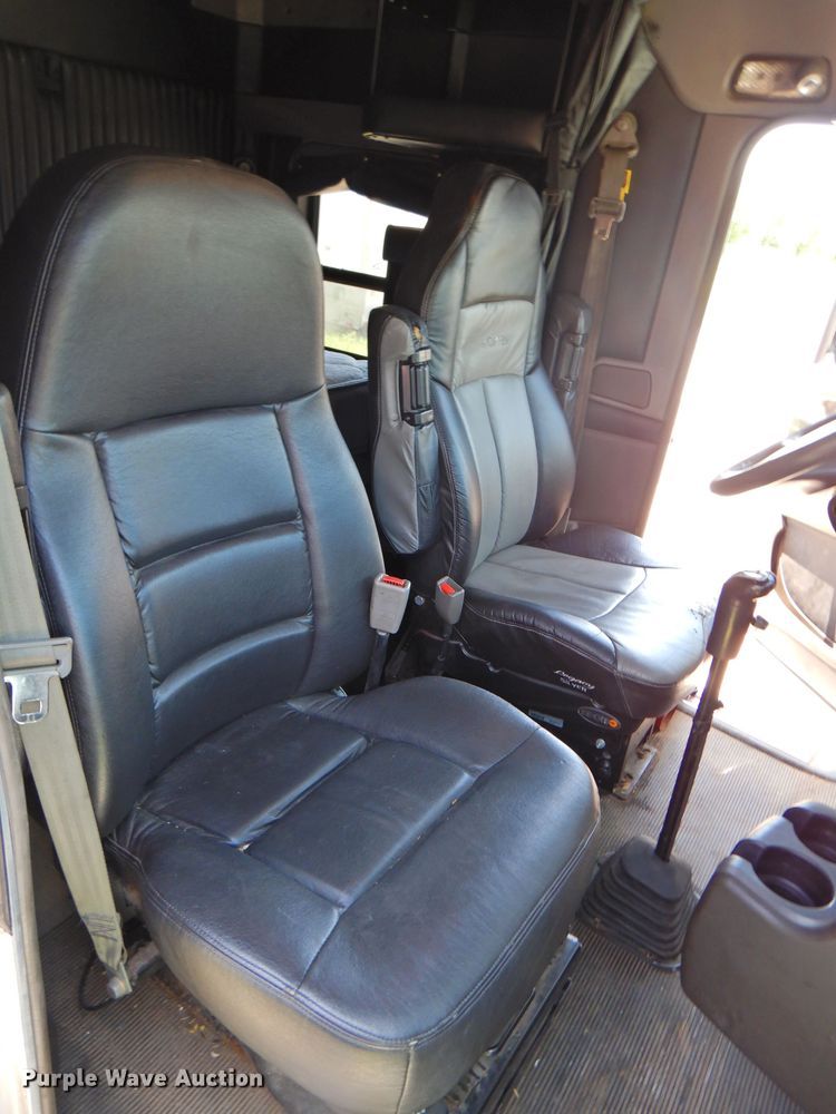 image for item DP4357 2012 Kenworth T660  semi truck