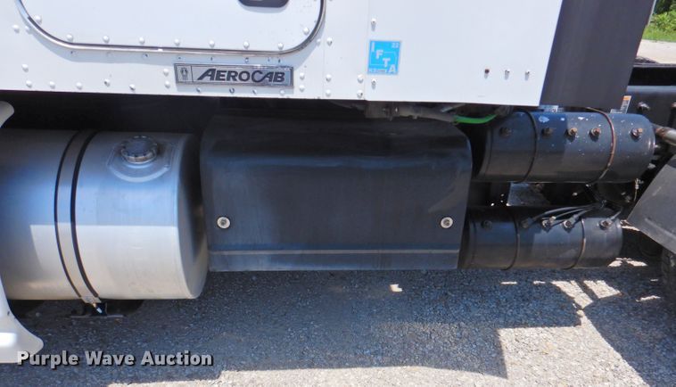 image for item DP4357 2012 Kenworth T660  semi truck