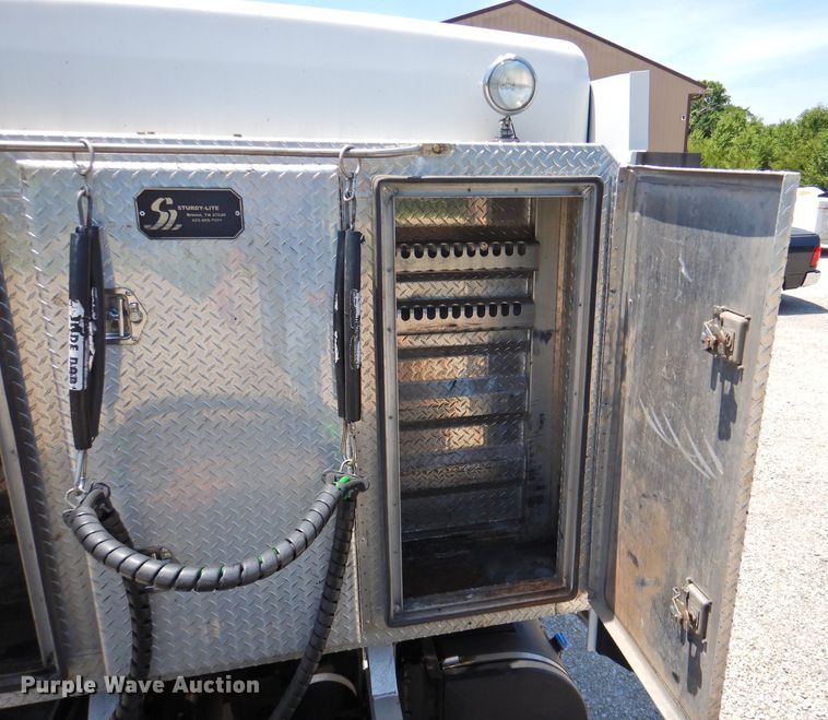 image for item DP4357 2012 Kenworth T660  semi truck