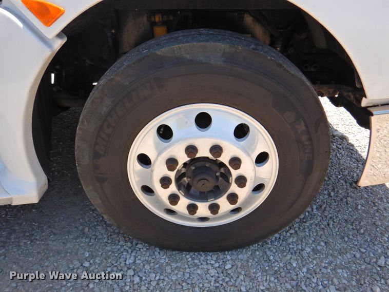 image for item DP4357 2012 Kenworth T660  semi truck