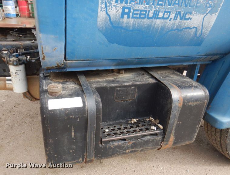 image for item DP5534 1987 GMC TopKick C7000  truck cab and chassis