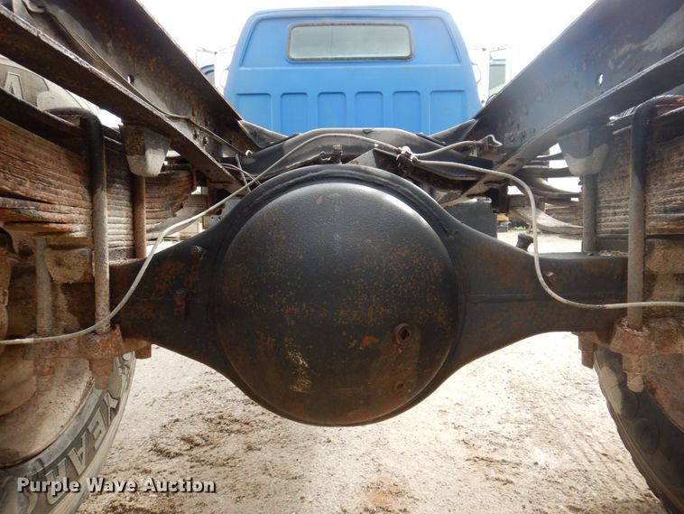 image for item DP5534 1987 GMC TopKick C7000  truck cab and chassis