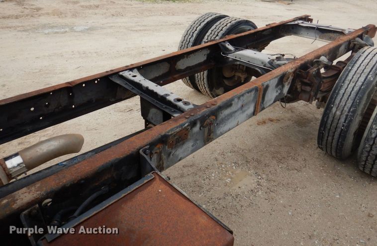 image for item DP5534 1987 GMC TopKick C7000  truck cab and chassis