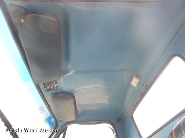 image for item DP5534 1987 GMC TopKick C7000  truck cab and chassis