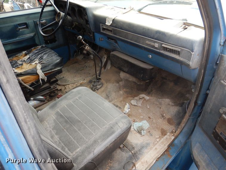 image for item DP5534 1987 GMC TopKick C7000  truck cab and chassis