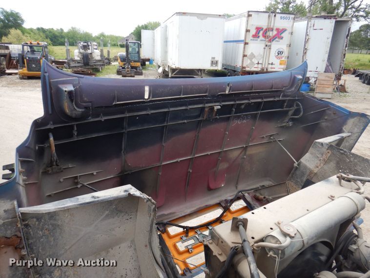 image for item DP5534 1987 GMC TopKick C7000  truck cab and chassis