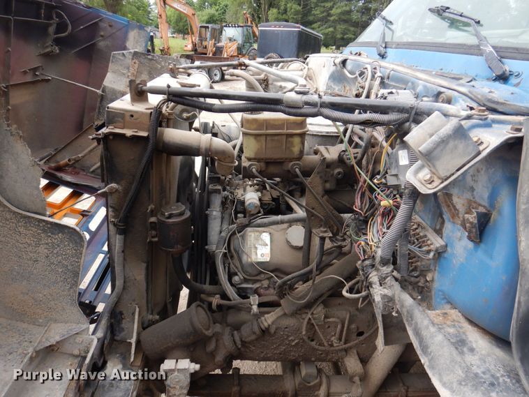 image for item DP5534 1987 GMC TopKick C7000  truck cab and chassis