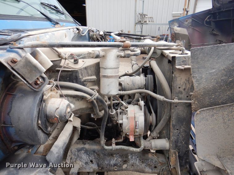 image for item DP5534 1987 GMC TopKick C7000  truck cab and chassis