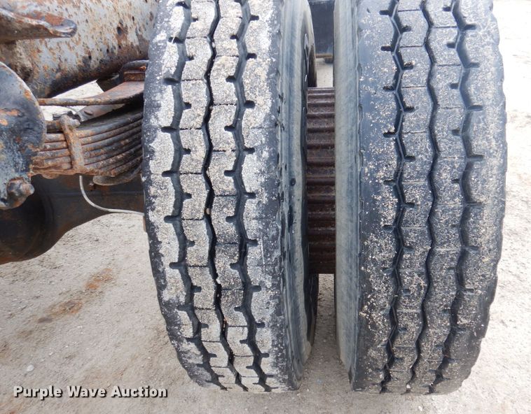 image for item DP5534 1987 GMC TopKick C7000  truck cab and chassis