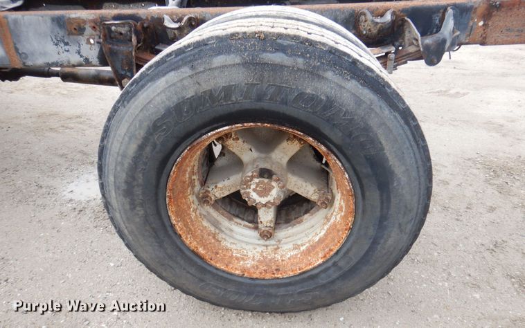 image for item DP5534 1987 GMC TopKick C7000  truck cab and chassis