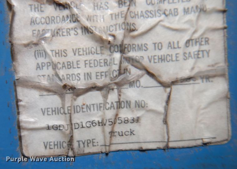 image for item DP5534 1987 GMC TopKick C7000  truck cab and chassis