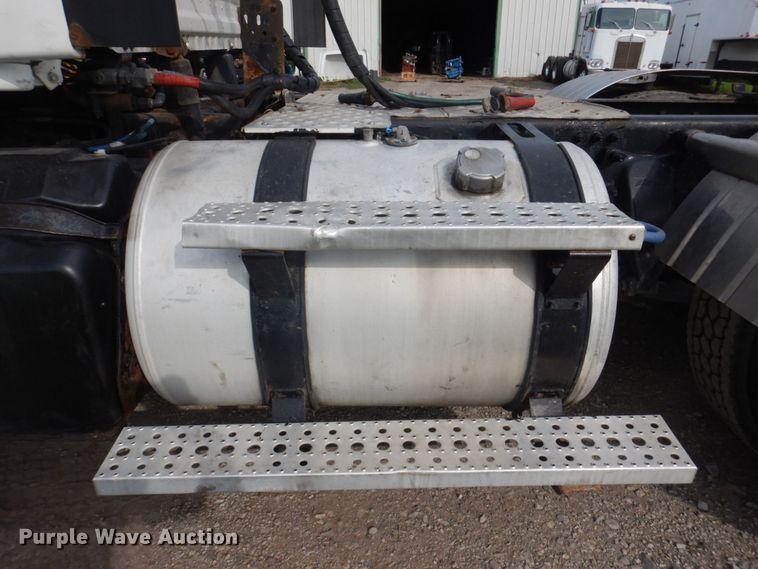 image for item DP5612 2015 Freightliner Cascadia  semi truck