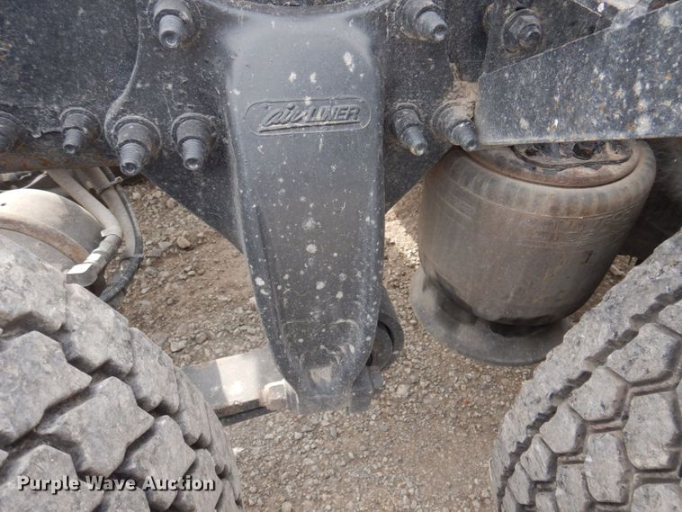 image for item DP5612 2015 Freightliner Cascadia  semi truck