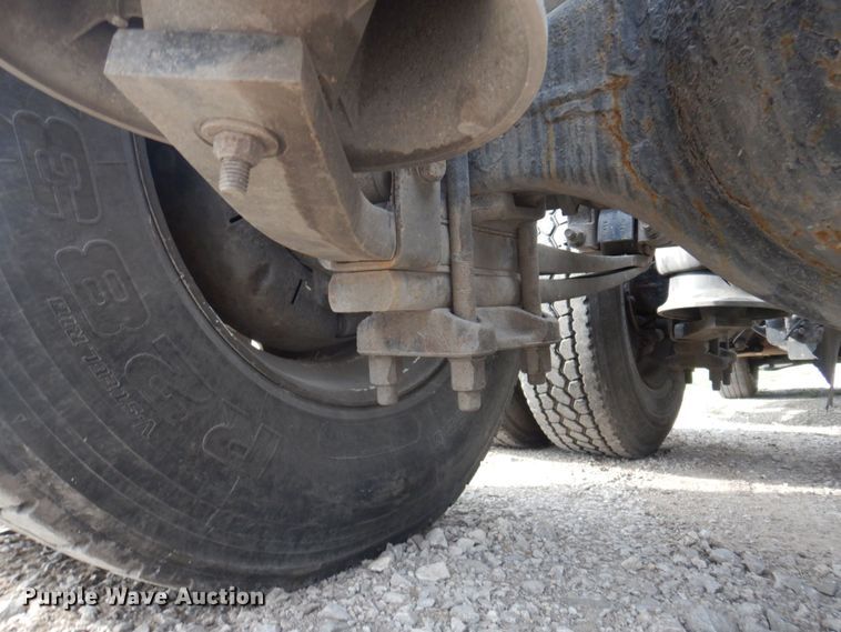 image for item DP5612 2015 Freightliner Cascadia  semi truck