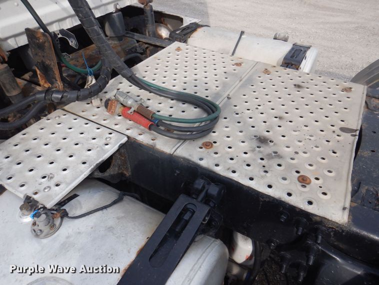 image for item DP5612 2015 Freightliner Cascadia  semi truck