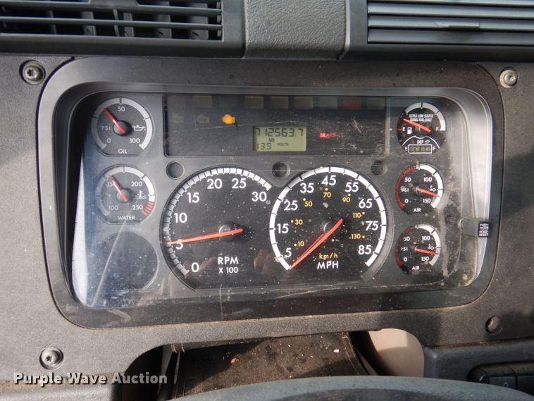 image for item DP5612 2015 Freightliner Cascadia  semi truck