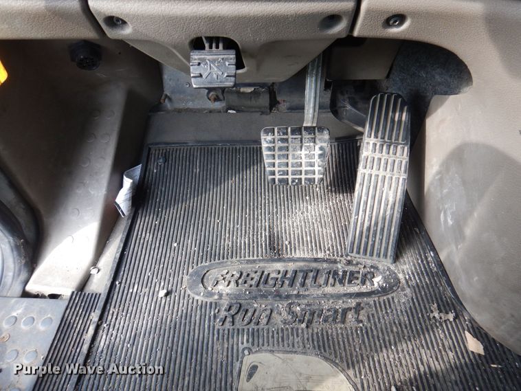 image for item DP5612 2015 Freightliner Cascadia  semi truck