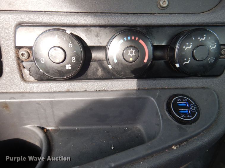 image for item DP5612 2015 Freightliner Cascadia  semi truck