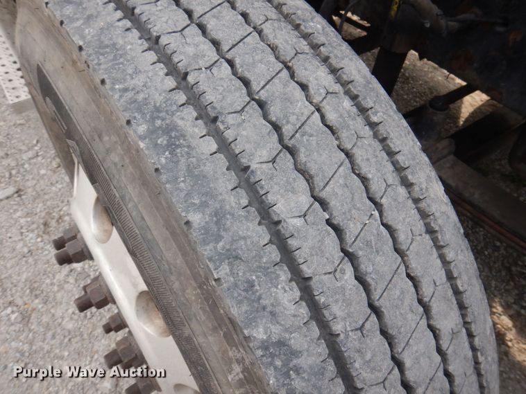 image for item DP5612 2015 Freightliner Cascadia  semi truck