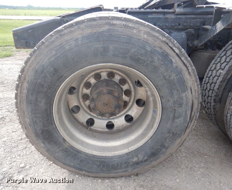 image for item DP5612 2015 Freightliner Cascadia  semi truck