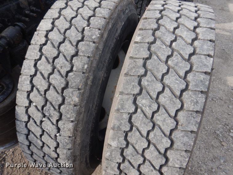 image for item DP5612 2015 Freightliner Cascadia  semi truck