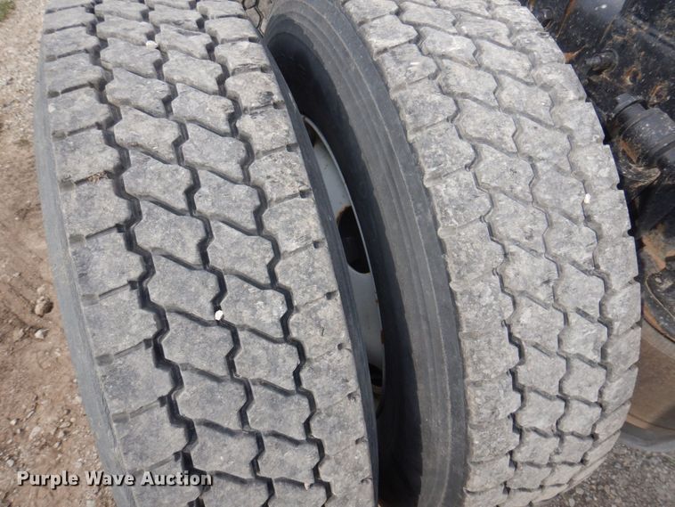 image for item DP5612 2015 Freightliner Cascadia  semi truck