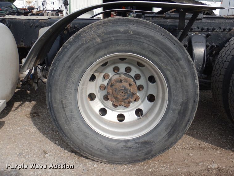 image for item DP5612 2015 Freightliner Cascadia  semi truck