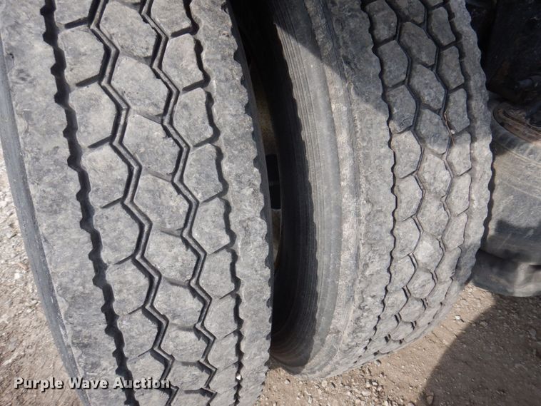 image for item DP5612 2015 Freightliner Cascadia  semi truck