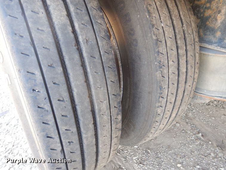 image for item DP5623 2006 Transcraft Eagle W2  drop deck trailer