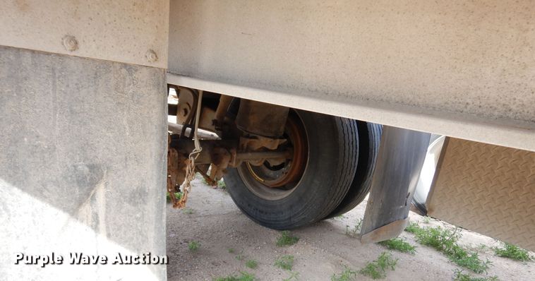 image for item DR1222 1996 Ravens 1448A66  flatbed trailer