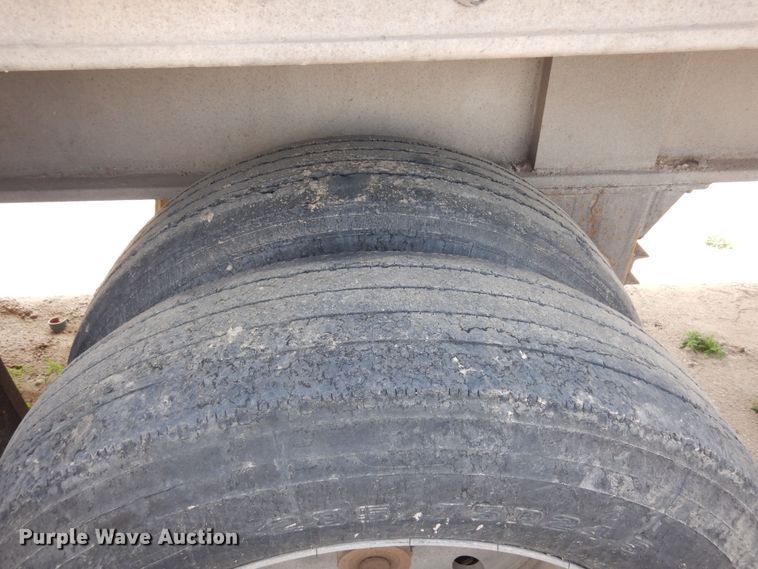 image for item DR1222 1996 Ravens 1448A66  flatbed trailer