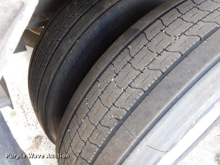 image for item DR1222 1996 Ravens 1448A66  flatbed trailer