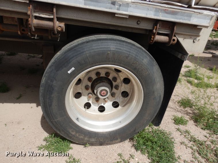 image for item DR1222 1996 Ravens 1448A66  flatbed trailer