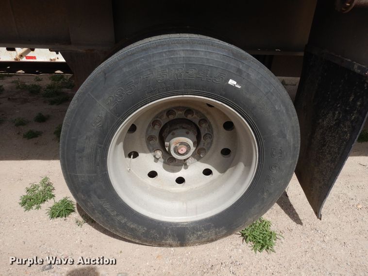 image for item DR1222 1996 Ravens 1448A66  flatbed trailer