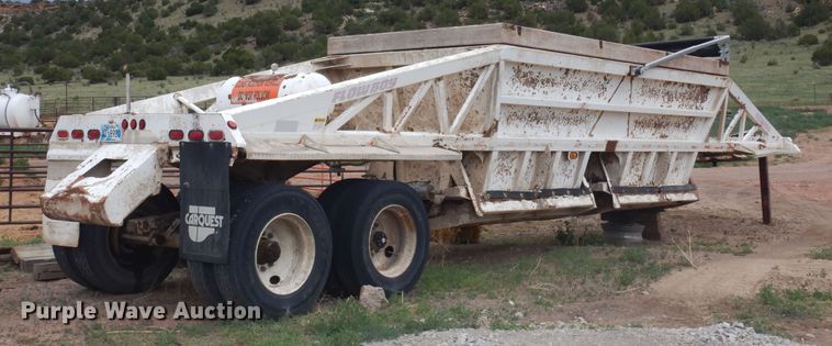 image for item DR1233 2002 Flowboy BD24  bottom dump trailer