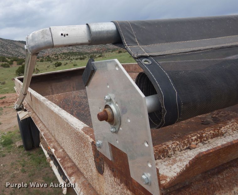 image for item DR1233 2002 Flowboy BD24  bottom dump trailer