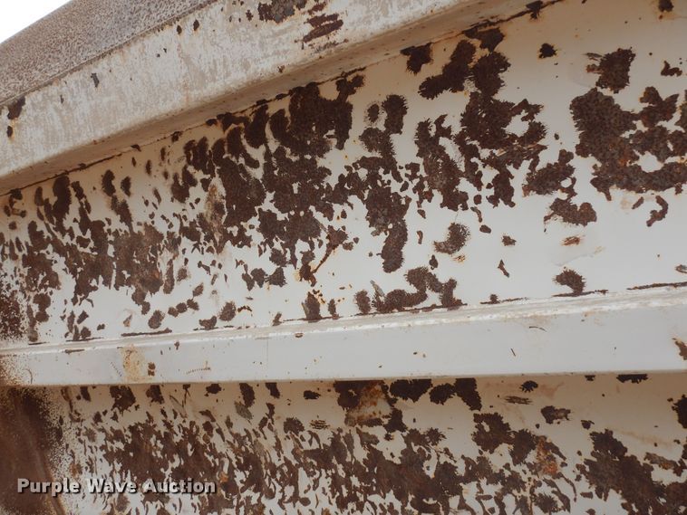 image for item DR1233 2002 Flowboy BD24  bottom dump trailer