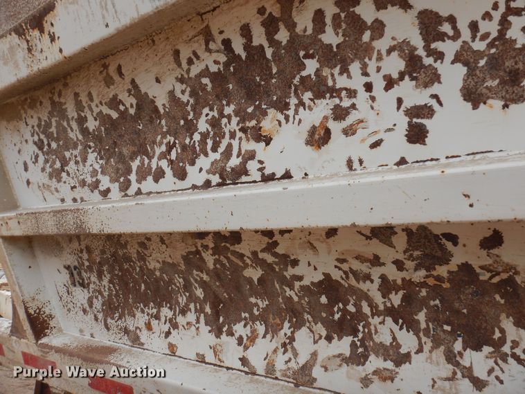 image for item DR1233 2002 Flowboy BD24  bottom dump trailer