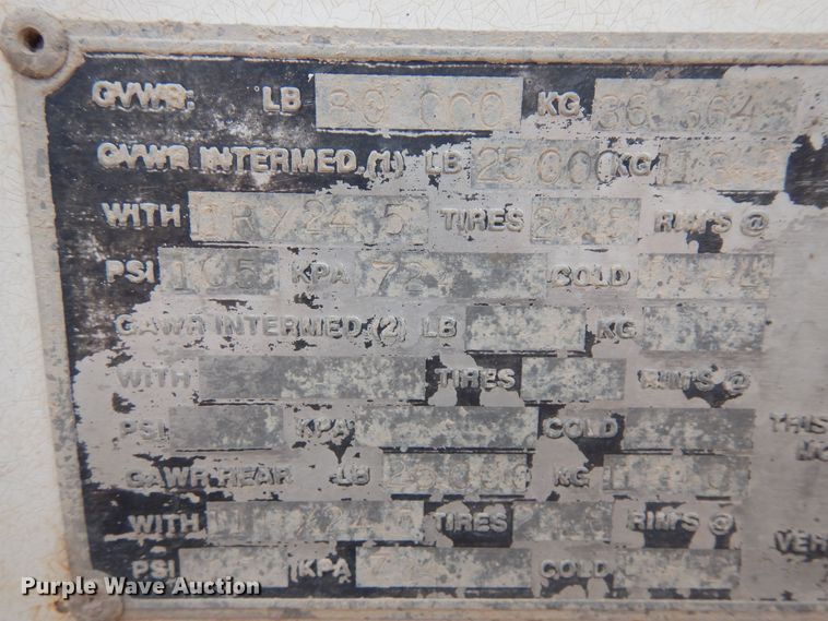 image for item DR1233 2002 Flowboy BD24  bottom dump trailer