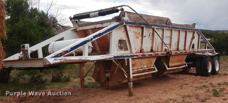 image for item DR1235 1985 Spartan 301-B  bottom dump trailer