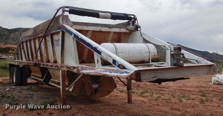 image for item DR1235 1985 Spartan 301-B  bottom dump trailer