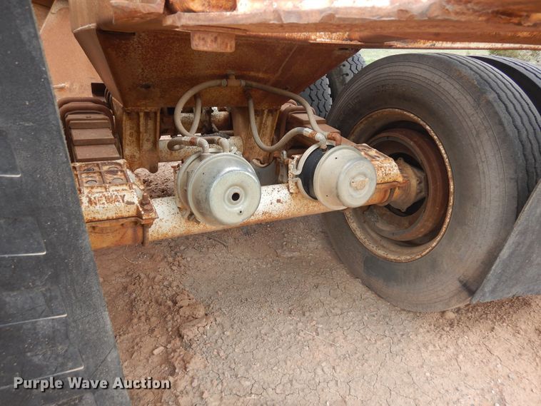 image for item DR1235 1985 Spartan 301-B  bottom dump trailer