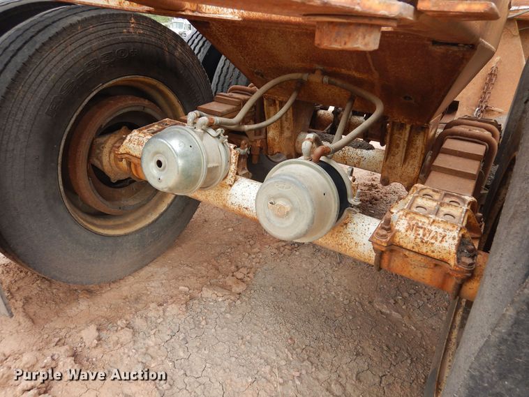 image for item DR1235 1985 Spartan 301-B  bottom dump trailer