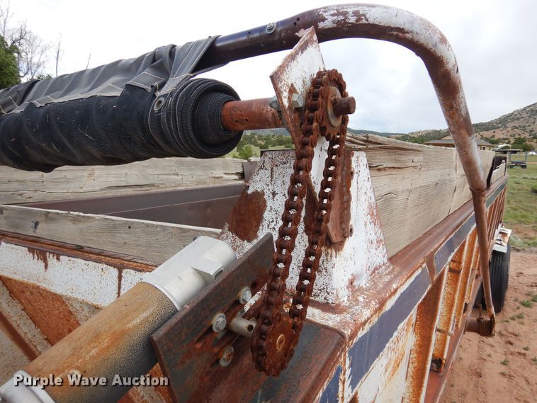 image for item DR1235 1985 Spartan 301-B  bottom dump trailer