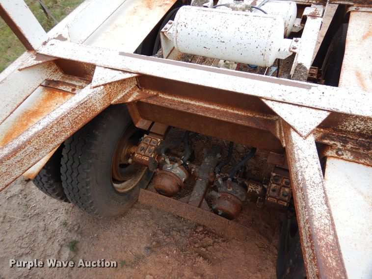image for item DR1235 1985 Spartan 301-B  bottom dump trailer